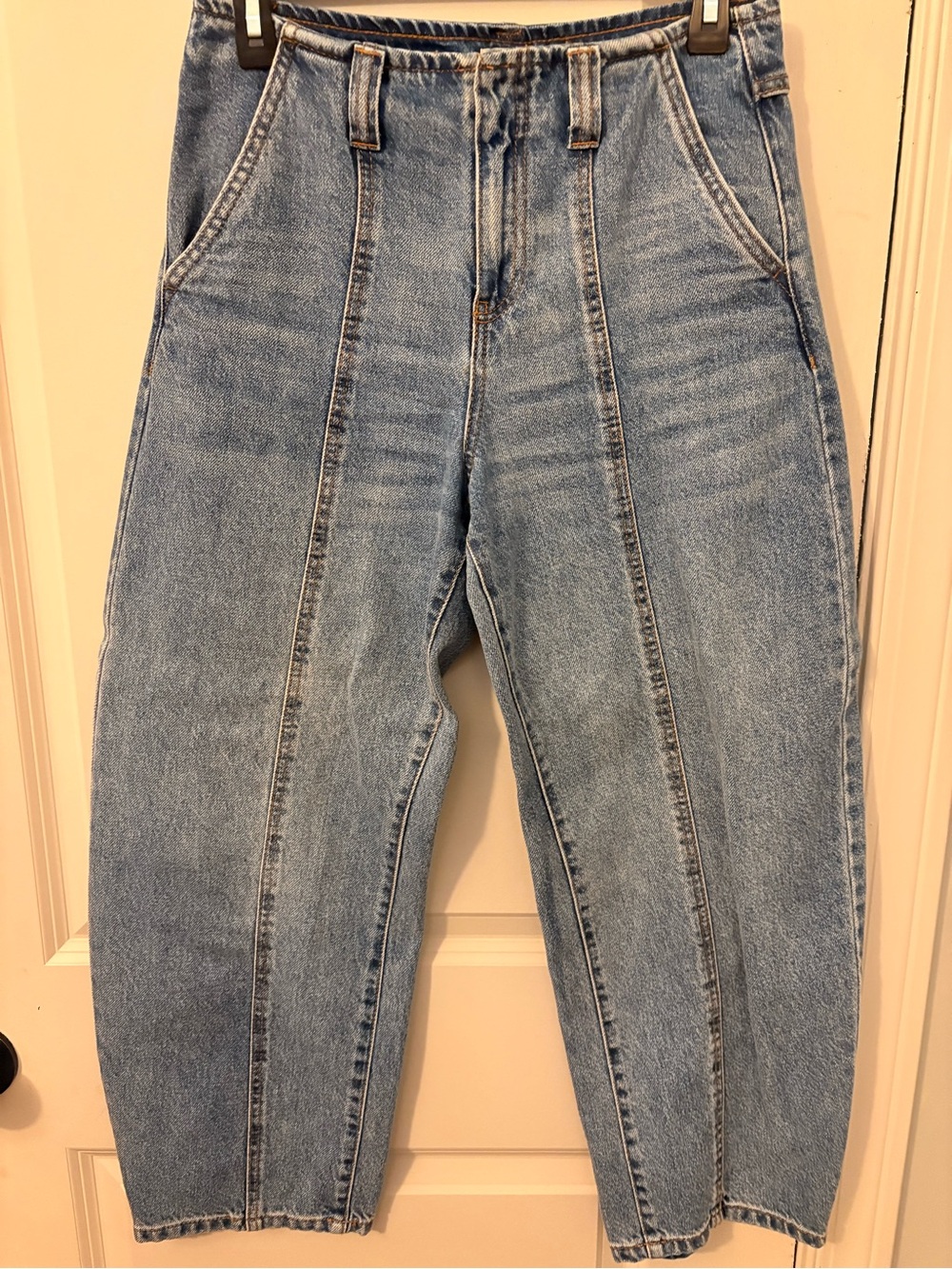 Light Blue Women’s Jeans - Classic High-Waist Denim